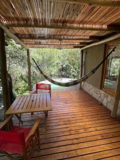 Descansa al pie del champaqui escuchando el arroyo - 1