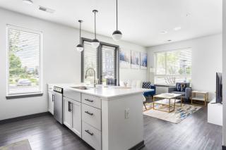 Bright & Cozy 2BR Retreat w Parking Broad Ripple - 1