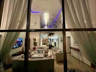 Spectacular Private House - 3