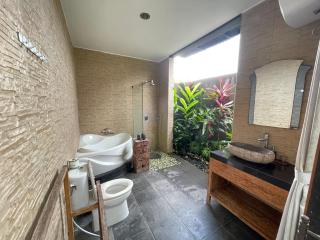 Homayoon Villa at Bisma - Great location in heart of Ubud - 6