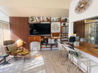 LOOK and BOOK! Midcentury Modern Home near Beach! - 9