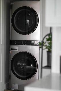 Large Home with Views of DTLA Sleeps 8 Golf,Spa,Fire - 6