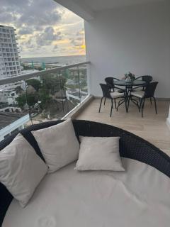 Beach Veronica Luxury Ocean View Apartment - 7