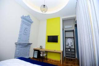 Renaissance Boutique Hotel - 5