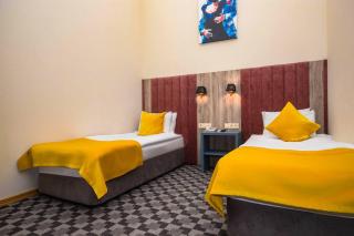 Renaissance Boutique Hotel - 3