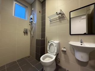 New Cozy Comfort StayWithStyle Centra Residences at Dato ONN 3 BR 4 Bath Spacious - 1