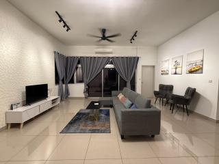 New Cozy Comfort StayWithStyle Centra Residences at Dato ONN 3 BR 4 Bath Spacious - 4