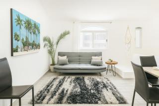 Boho Minimal 3-Min Beach Private Parking - 8