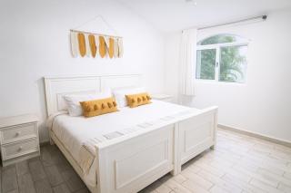 Boho Minimal 3-Min Beach Private Parking - 9