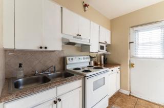 Free Parking near Strip Cozy 1Br - 7