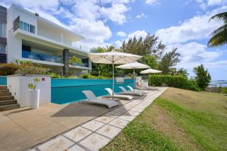 Coin de Mire Seafront Retreat right on the beach - 5