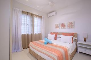 Coin de Mire Seafront Retreat right on the beach - 2