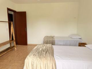 Casa 4 quartos - 1 km da Barraca do Gaúcho - 2