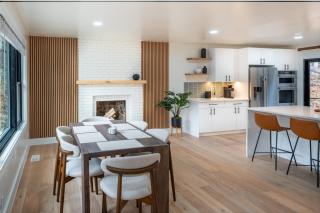 Modern 3BR Quartz Kitchen 5 min to UVA - 5