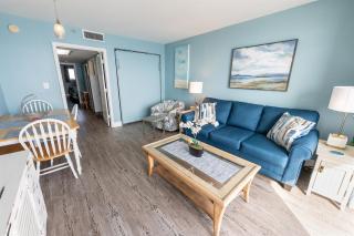 Newly Updated, Beachside Spectacular at Bay Watch! - 2