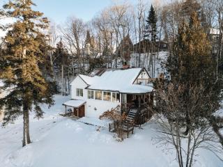 Luxury Lakefront Retreat Spa Beach Ski - 0