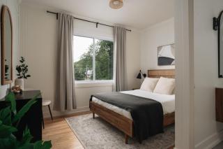 Luxury Lakefront Retreat Spa Beach Ski - 8