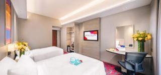 Royal Plaza on Scotts - 2