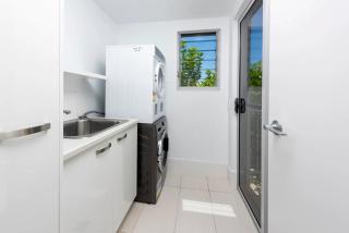 Lux Beach Front Apartment - 5