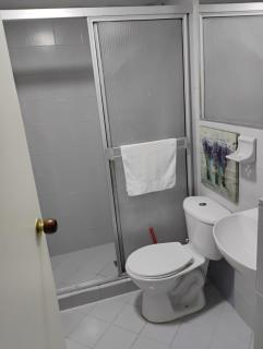 Habitación BBB, cómoda y bien ubicada - 3