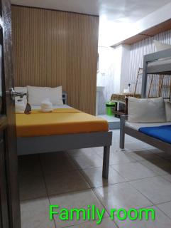 Lola Flor's Guest House - 2