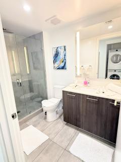 Waterline Corner Vies 2Br 2BA Suites - 8