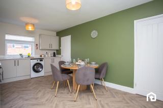 Vacant Nests The Wynd Spacious Home Parking - 8