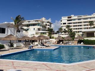 Beachfront Suite in Cancun - 0