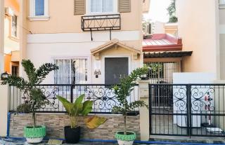 IXA Camella Gated Townhouse Fast Wifi Pool & 10 mins airport - 4