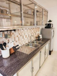 IXA Camella Gated Townhouse Fast Wifi Pool & 10 mins airport - 8