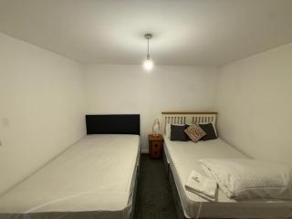 4 Seasons Apartments - 4