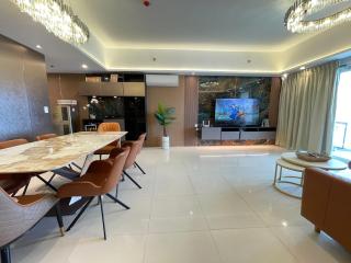 La Venezia Executive Home 7 adults Maximum Kids - 0