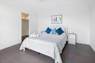 Whitsundays Paradise by the Port - 1