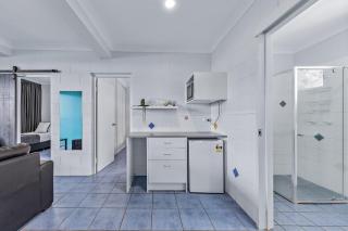 Airlie Sun & Sand Accommodation #3 - 8