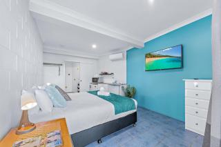 Airlie Sun & Sand Accommodation Studio #1 - 5