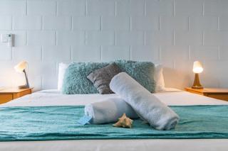 Airlie Sun & Sand Accommodation Studio #1 - 2