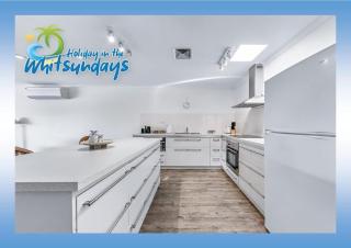 Blue Lagoon Airlie Beach - 2