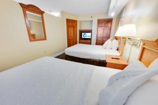 New Beachfront, Condo Simply Amazing Pools & Views - 3