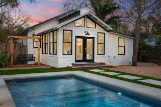 Peach Bellini - Pool & Fire Pit - 8