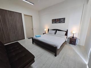 By The Sea Cozy Beachfront Home, Batu Ferringhi - 7