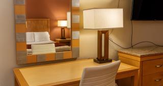 Gated 2 Double Beds Studio with Full Kitchen 102 - 6