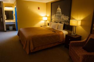 Coratel Inn and Suites By Jasper Wichita North - 7