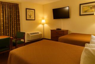 Coratel Inn and Suites By Jasper Wichita North - 2