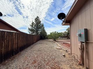 Free 50 Gift Card-Huge Private Yard-Pet Friendly! - 1