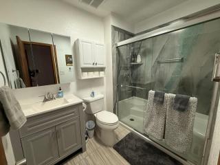 Free Chick-Fil-A & Starbucks! Cliffside Hideaway! - 3