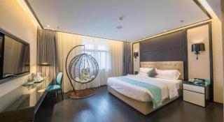 Xana Hotelle·Nanchang Bayi Square Metro Station - 0