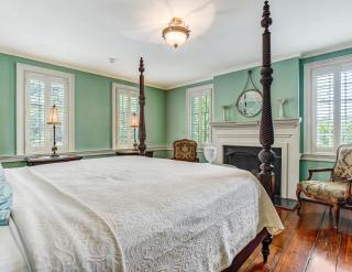 Spanish Moss Inn - 7