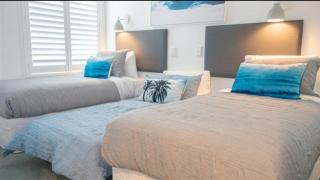 Pacifico Flynns beach 319 - 3