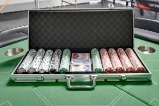 Four Bed Home with Pool Game Room Bar Near Beach - 9