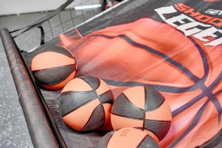 Four Bed Home with Pool Game Room Bar Near Beach - 2